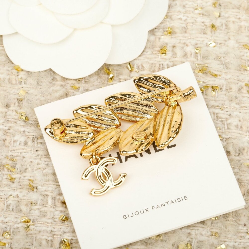 Chanel brooch - Picture 8 of 8